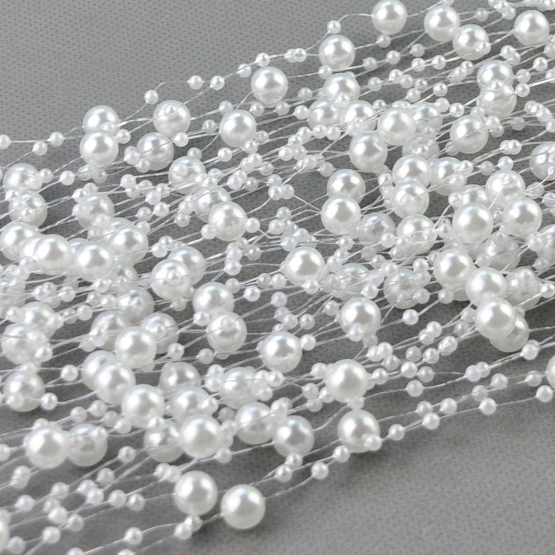 Guirnaldas de perlas decorativas.