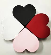 Caja en forma de corazón 15 cm