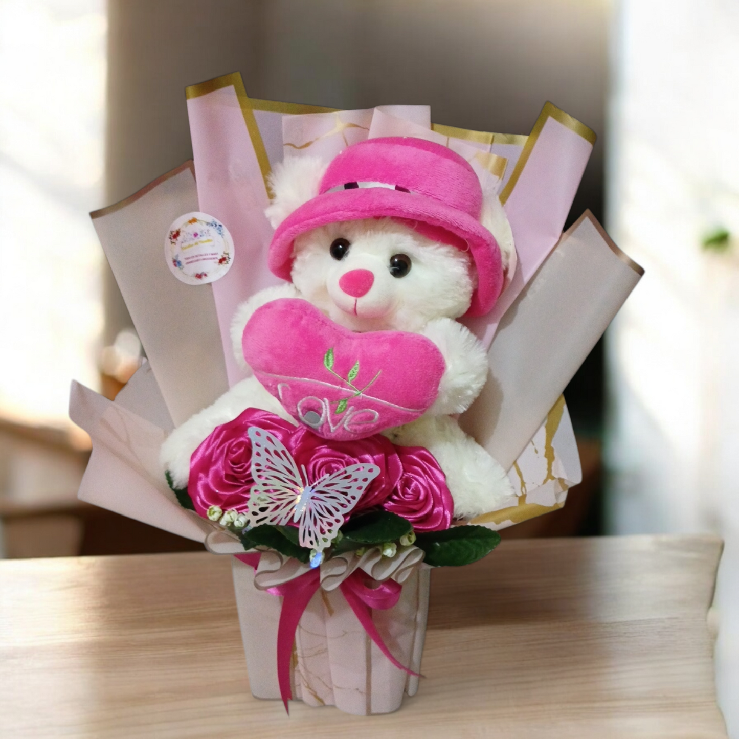 Detalle peluche con 3 rosas